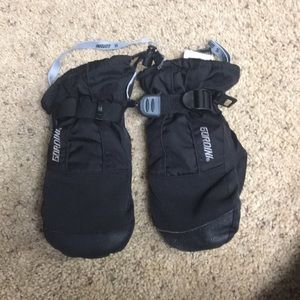 Gordon mittens for skiing and snowboarding